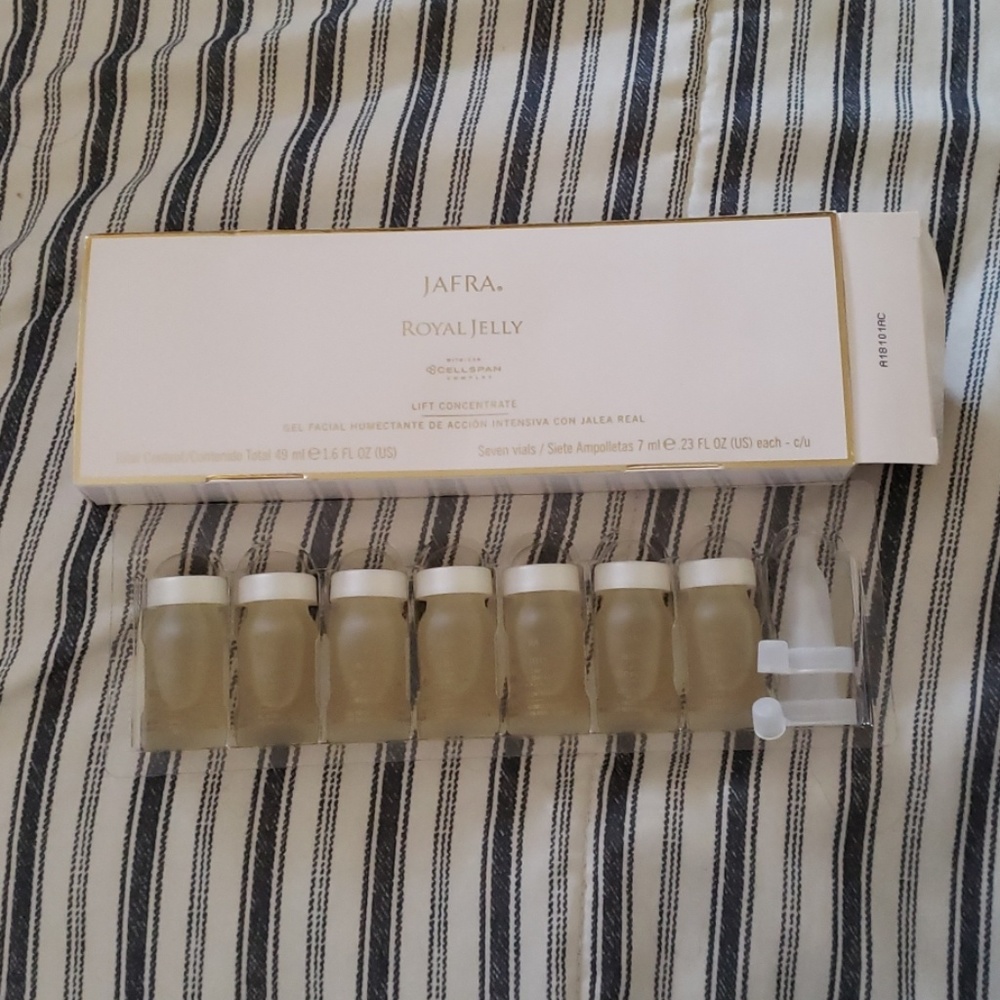 Jafra royal jelly lift concentrate